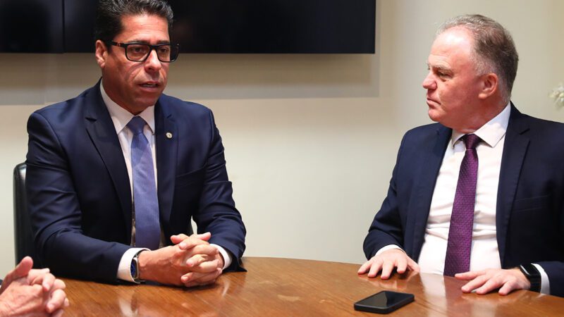 Parcerias pelo desenvolvimento: Assembleia Legislativa do ES recebe Governador e Vice-Governador em almoço