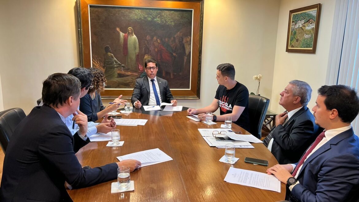 Grupo sobre violência escolar da Ales estabelece diretrizes e agenda de trabalho