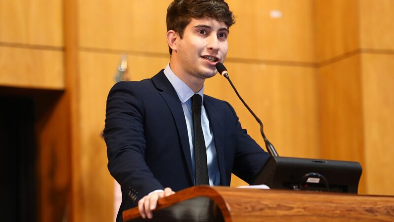 Corregedoria da Ales arquiva denúncia contra deputado Lucas Polese envolvido em blitz com carro oficial