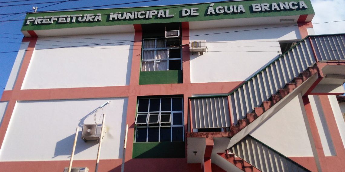 Prefeito Exonera Secretário de Meio Ambiente e Nomeia Substituto em Aguia Branca