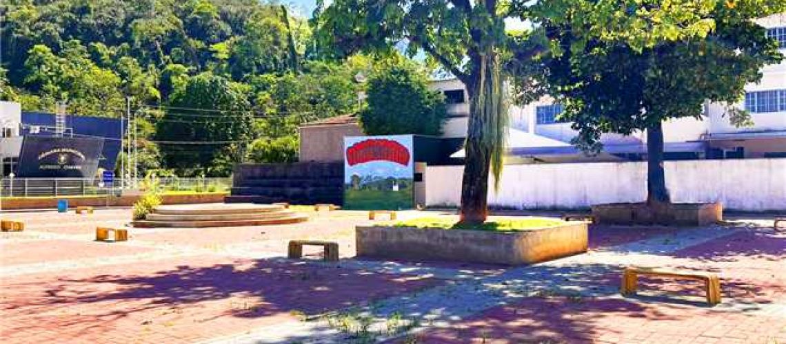 Prefeitura de Alfredo Chaves abre Chamamento para Cadastro e Seleção de Empreendedores na Praça Gastronômica e de Lazer Leandro Belmock