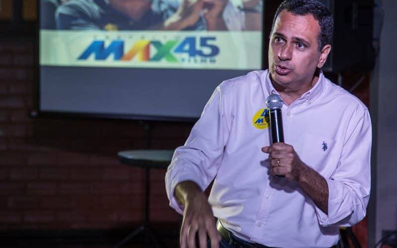 Analisando a Coreografia Política de Max Filho