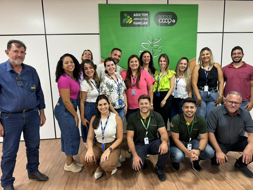 Técnicos da alimentação escolar conhecem de perto as cooperativas rurais do Espírito Santo