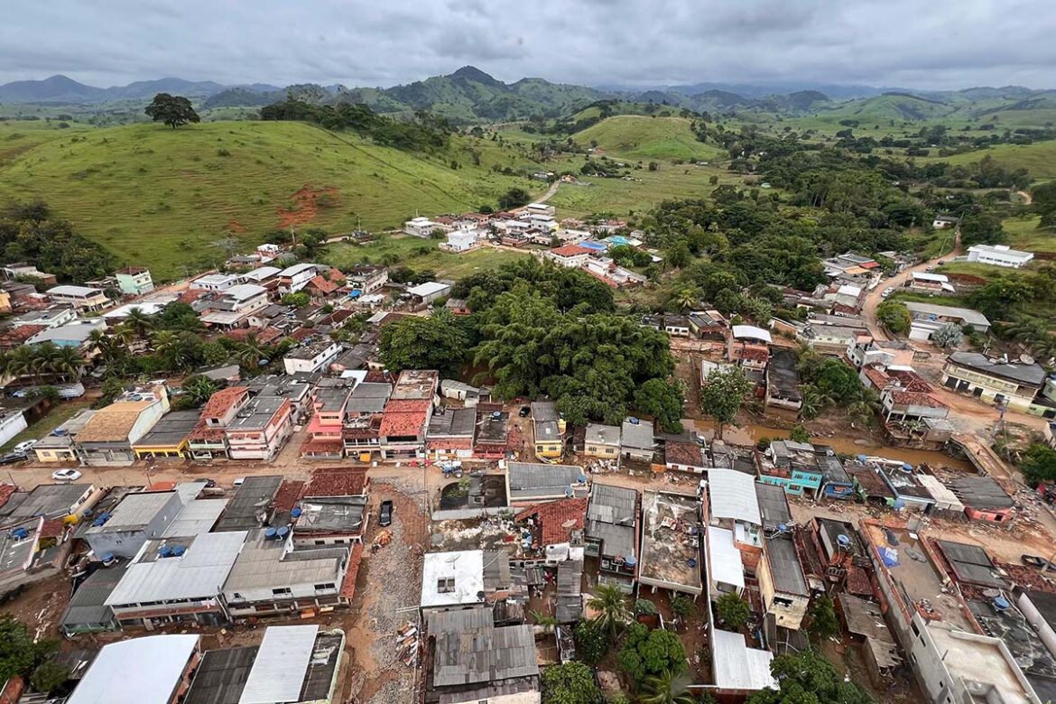 Aumento para R$ 3.500 no auxílio para vítimas das chuvas é anunciado