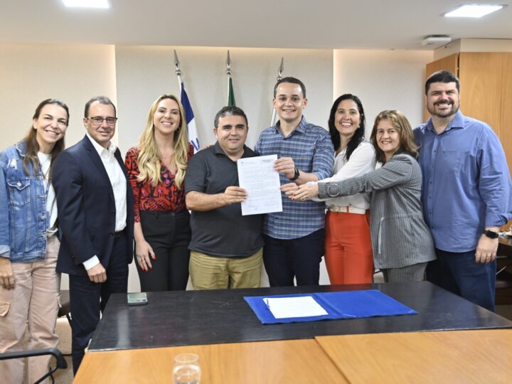 Pazolini nomeia professores aprovados em concurso