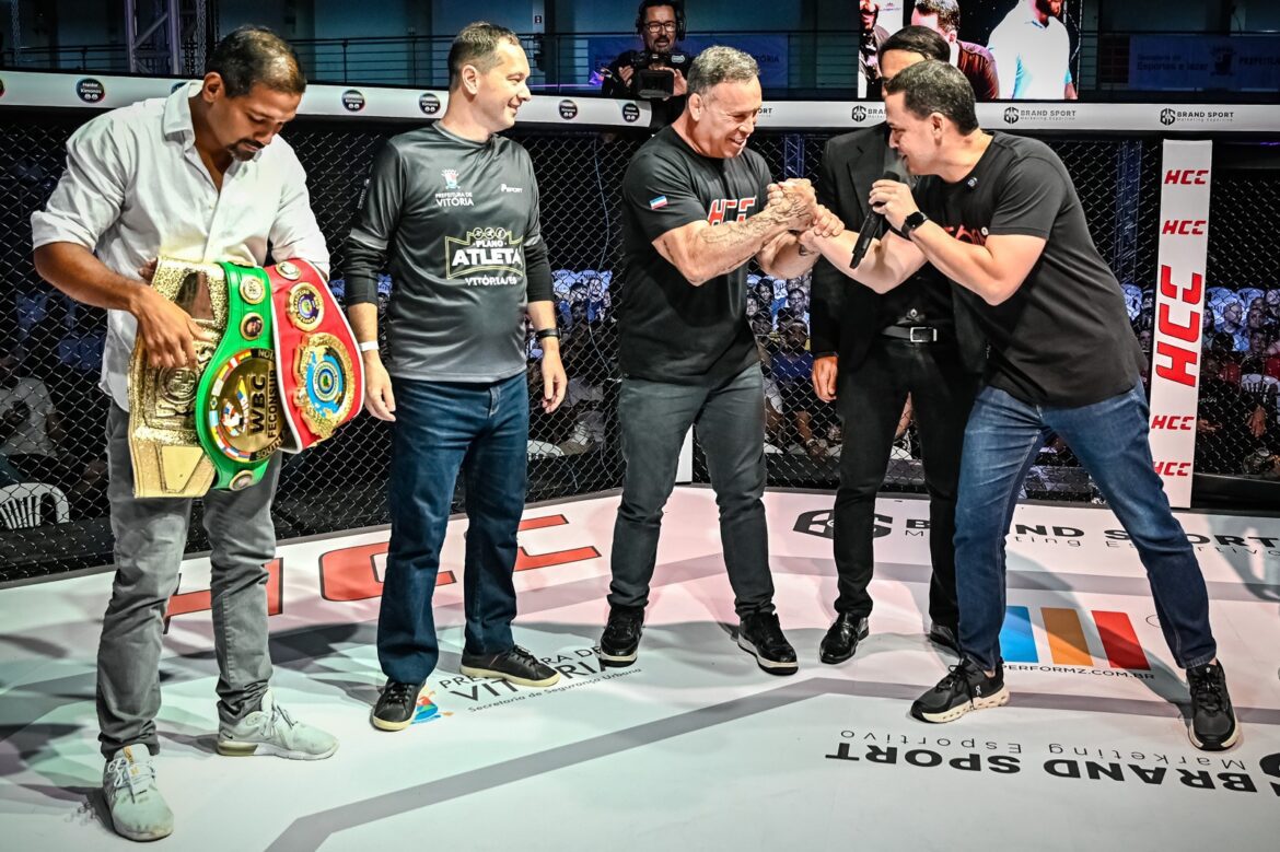 Público prestigia noite de lutas no Ginásio do Tancredão em evento oficial de MMA