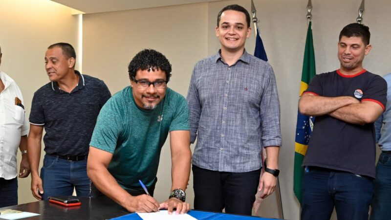 Dignidade Garantida: Pazolini Entrega Mais de 3 Mil Escrituras