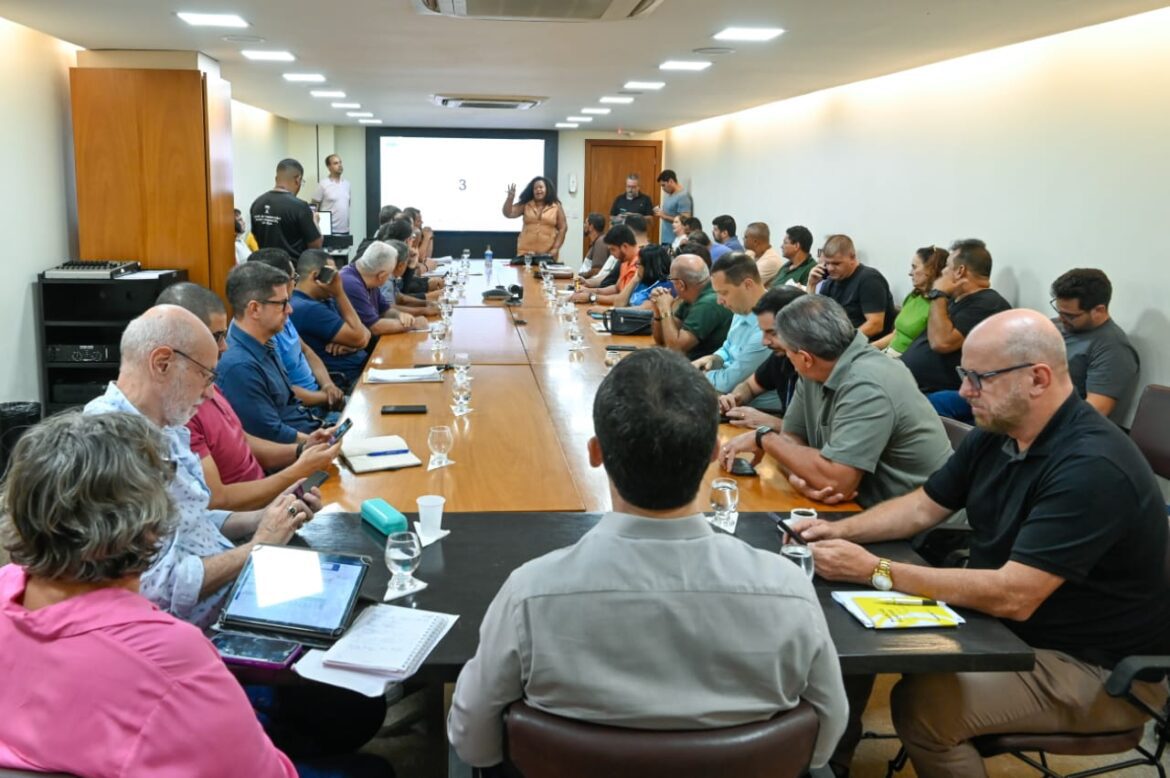 Pazolini se reúne com lideranças comunitárias para alinhamento de ações