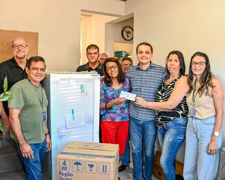Casa Feliz e Segura: Pazolini entrega 234ª residência e realiza sonho de mais duas famílias