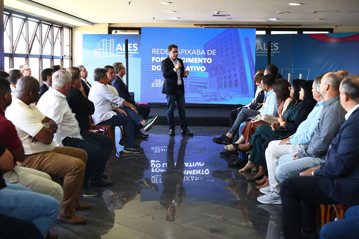Rede Capixaba de Fortalecimento do Legislativo é lançada na Assembleia Legislativa