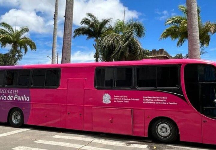 Ônibus Rosa da Lei Maria da Penha chega à Prainha de terça a sexta-feira (22)