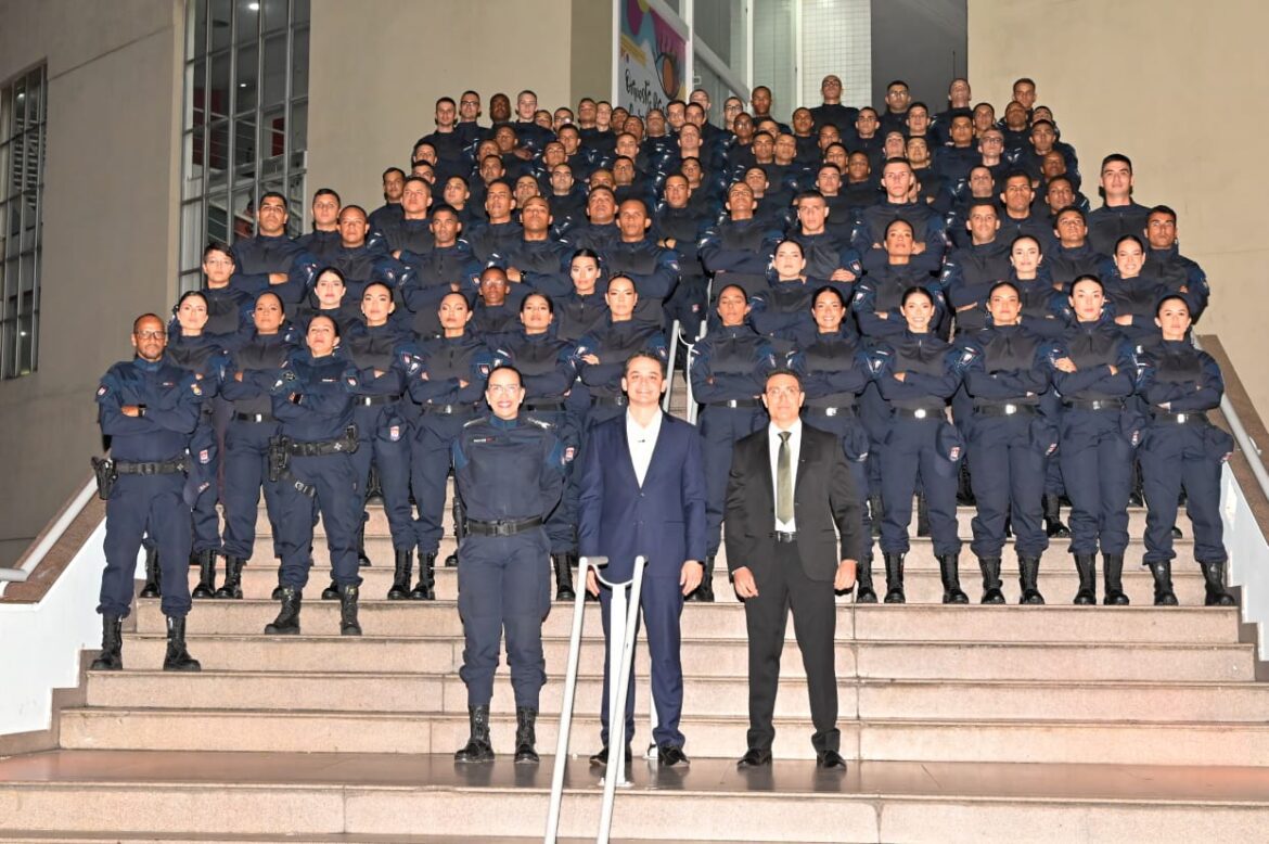 Reforço na segurança: Pazolini nomeia novos guardas de Vitória que iniciam patrulhamento às vésperas do Réveillon