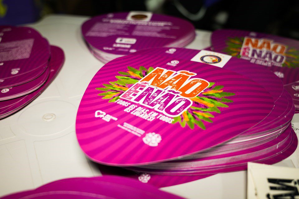 Campanha “Não é Não” atua no Carnaval de Vitória 2026 com ações de combate ao assédio