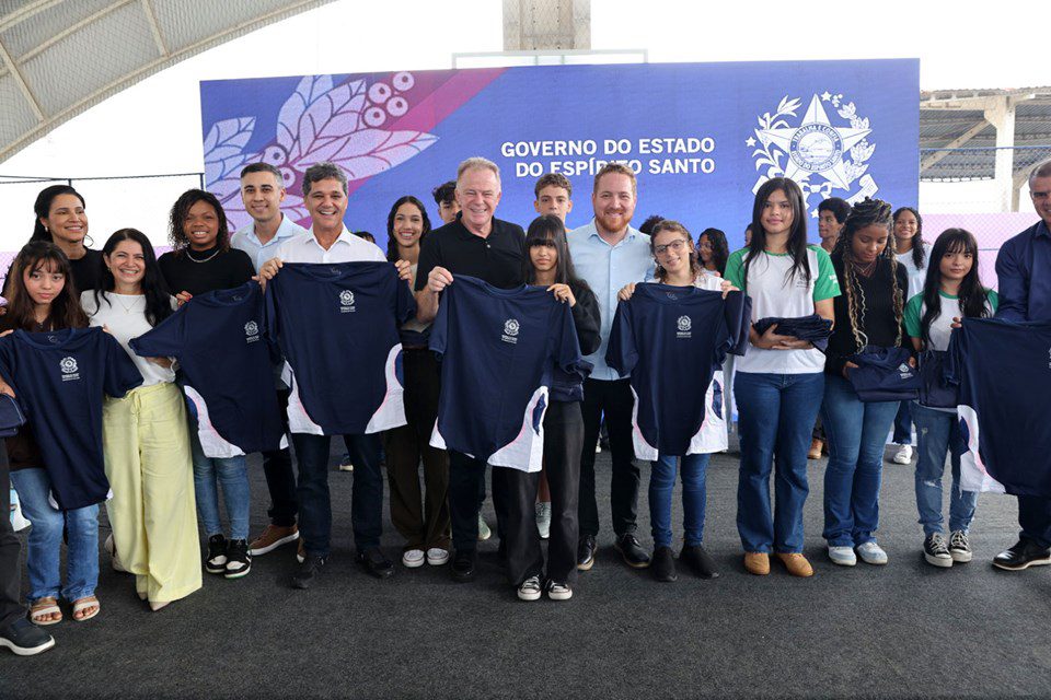 Governo do Estado dá boas-vindas a estudantes da Rede no início do ano letivo de 2026