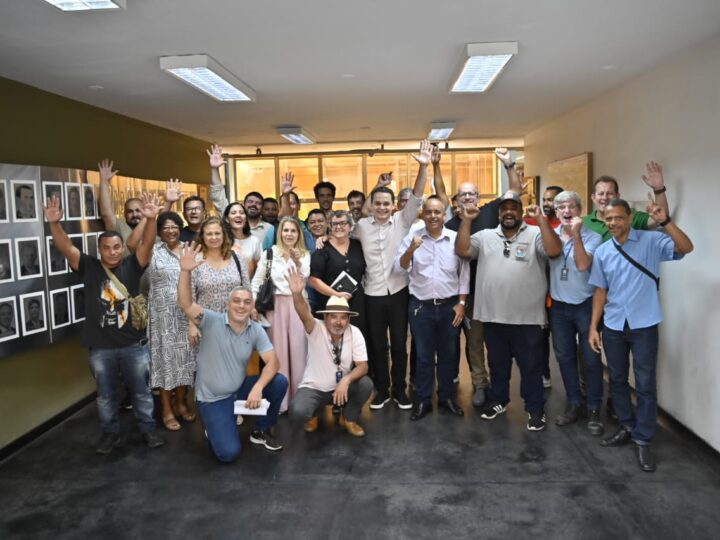 Pazolini fortalece escuta ativa em encontro com moradores