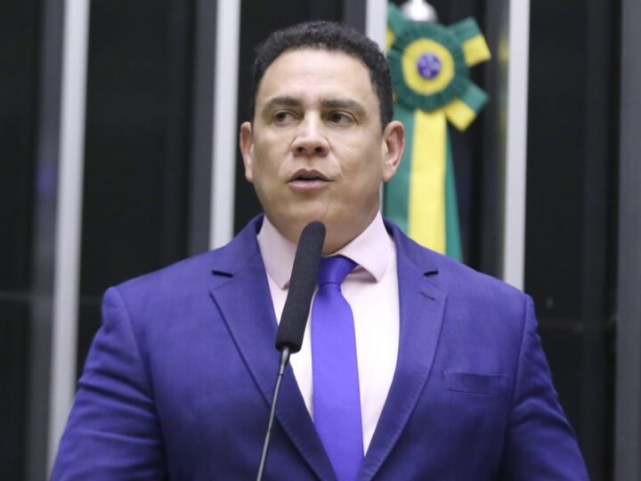 Câmara dá sinal verde à urgência de projeto que amplia teto do MEI para R$ 130 mil