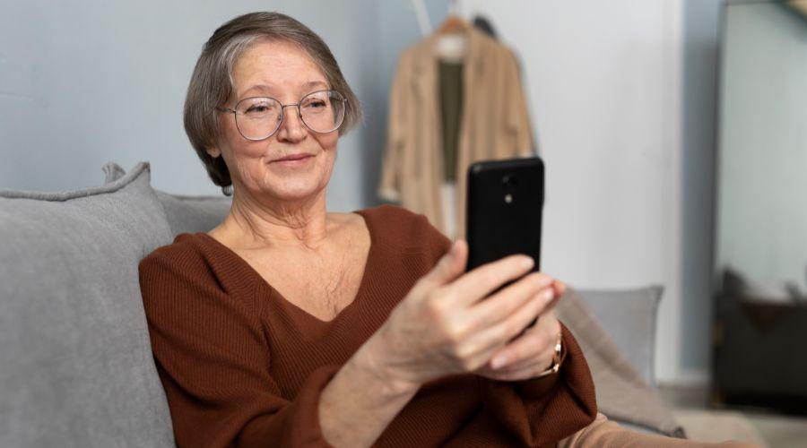 Palestra debate proteção da terceira idade na era digital nesta sexta-feira (6)