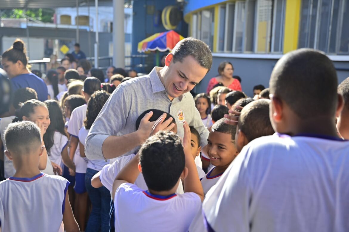 Pazolini entrega nova estrutura da EMEF Amiltom Monteiro à comunidade