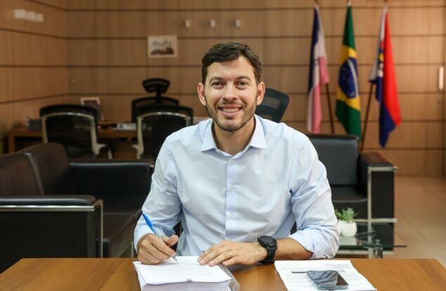 Arnaldinho fica na Prefeitura, rejeita disputa em 2026 e reafirma foco em Vila Velha