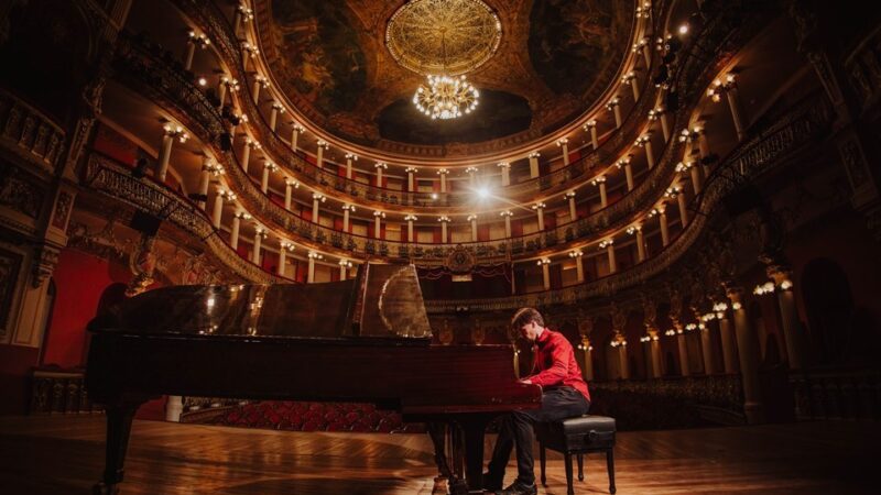 Bruno Hrabovsky apresenta show de Pink Floyd em versão para piano no Sônia Cabral