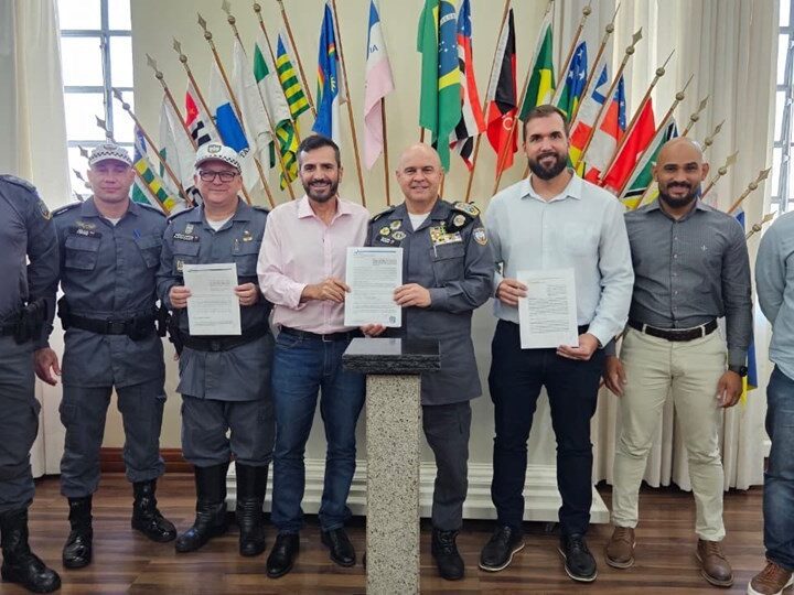 Detran|ES e Polícia Militar firmam parceria de quase R$ 40 milhões para reforçar a segurança viária no Espírito Santo