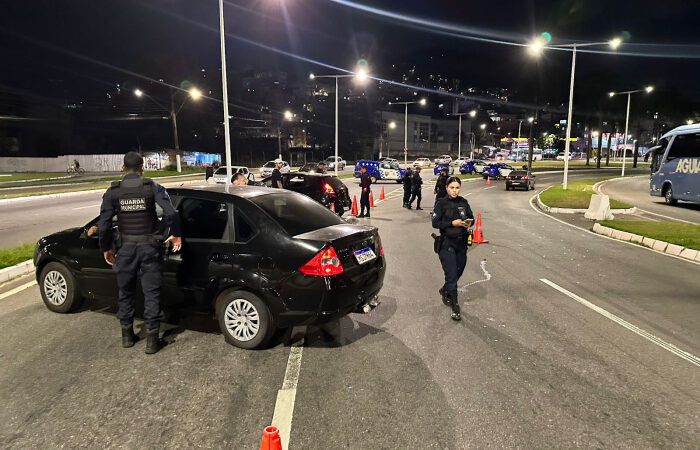 Ação do Maio Amarelo em Vitória aborda 485 condutores em MegaBlitz