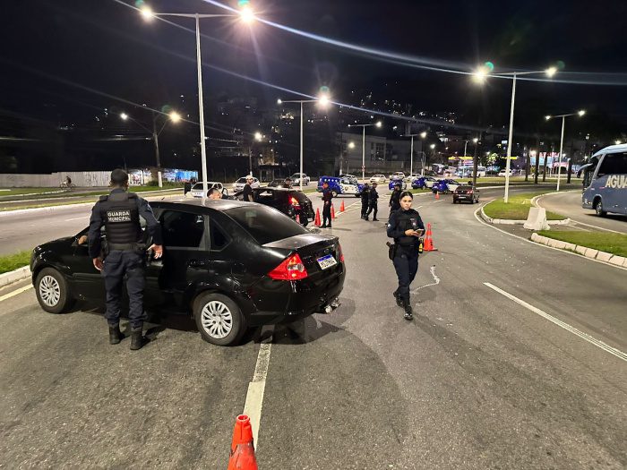 Ação do Maio Amarelo em Vitória aborda 485 condutores em MegaBlitz