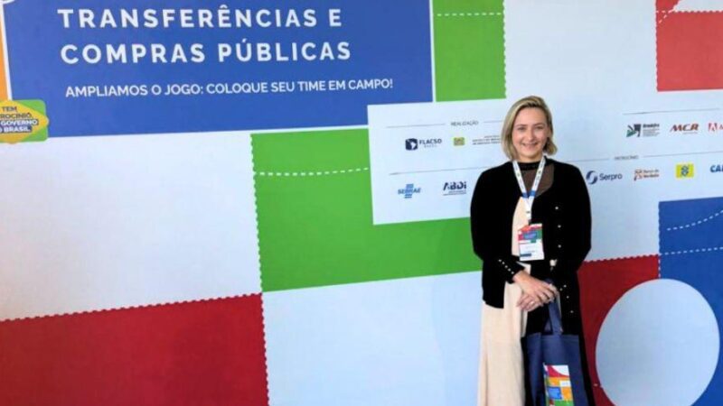 Município marca presença em fórum nacional que debate compras públicas