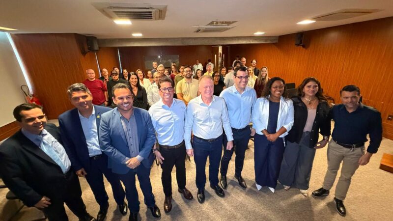 Marcelo Santos reúne pré-candidatos e mira bancada de até oito deputados estaduais pela federação