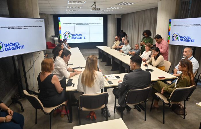 Vitória firma maior pacote de regularização fundiária com a União e beneficia cerca de 8 mil famílias