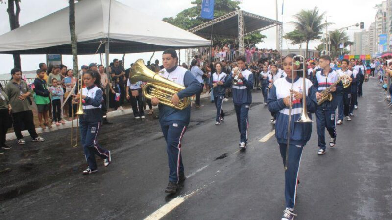 Alunos e agentes da Guarda Municipal participam das celebrações de 7 de Setembro