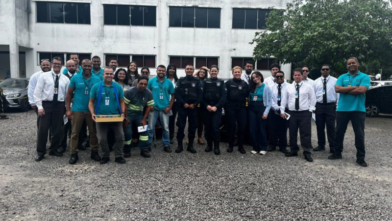 Guarda de Vitória promove ação de conscientização com motoristas por aplicativo
