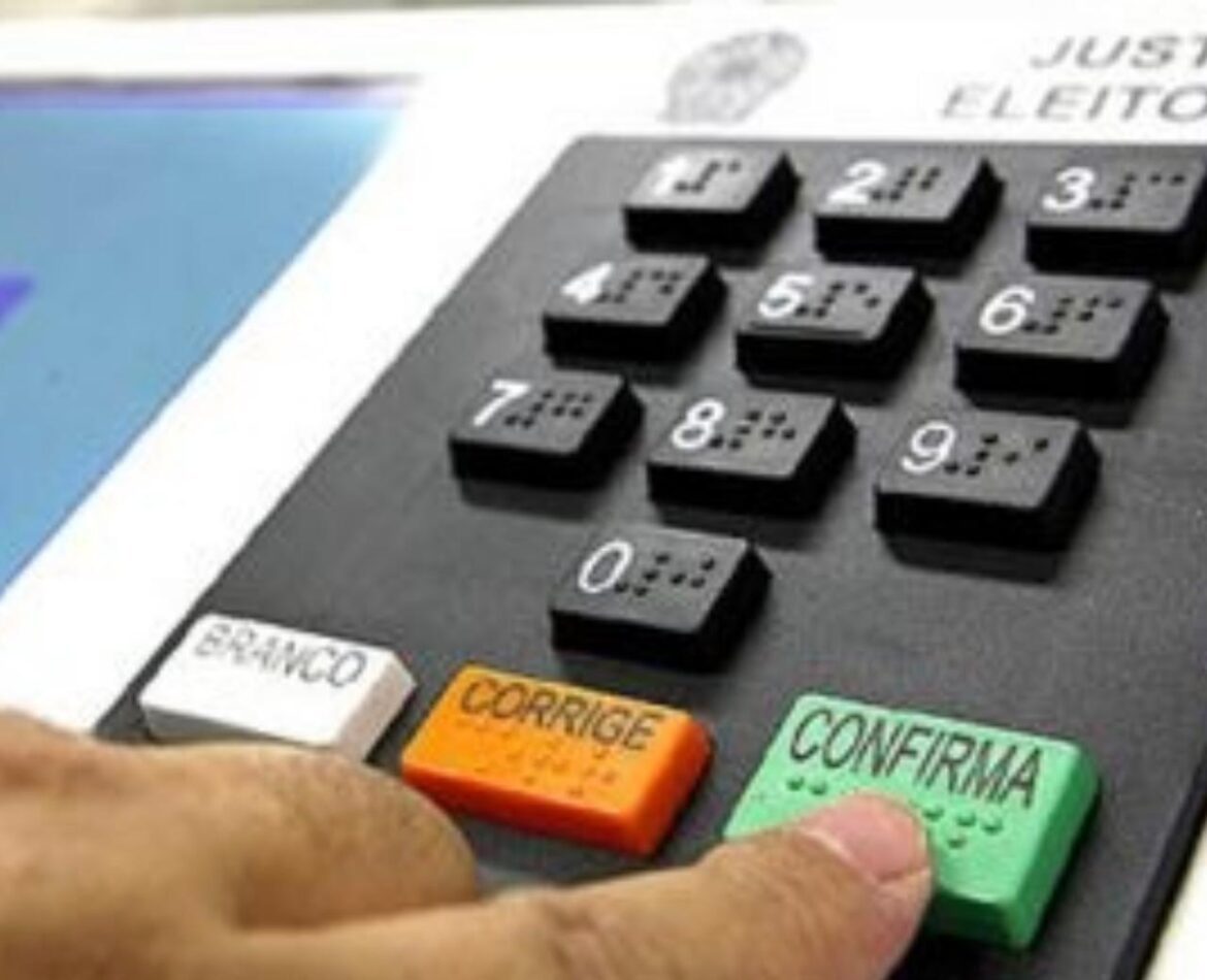 Vitória prepara espaços públicos para receber eleitores no domingo de votação