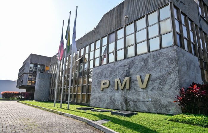 Feriado de Nossa Senhora Aparecida: veja o que funciona em Vitória na segunda-feira
