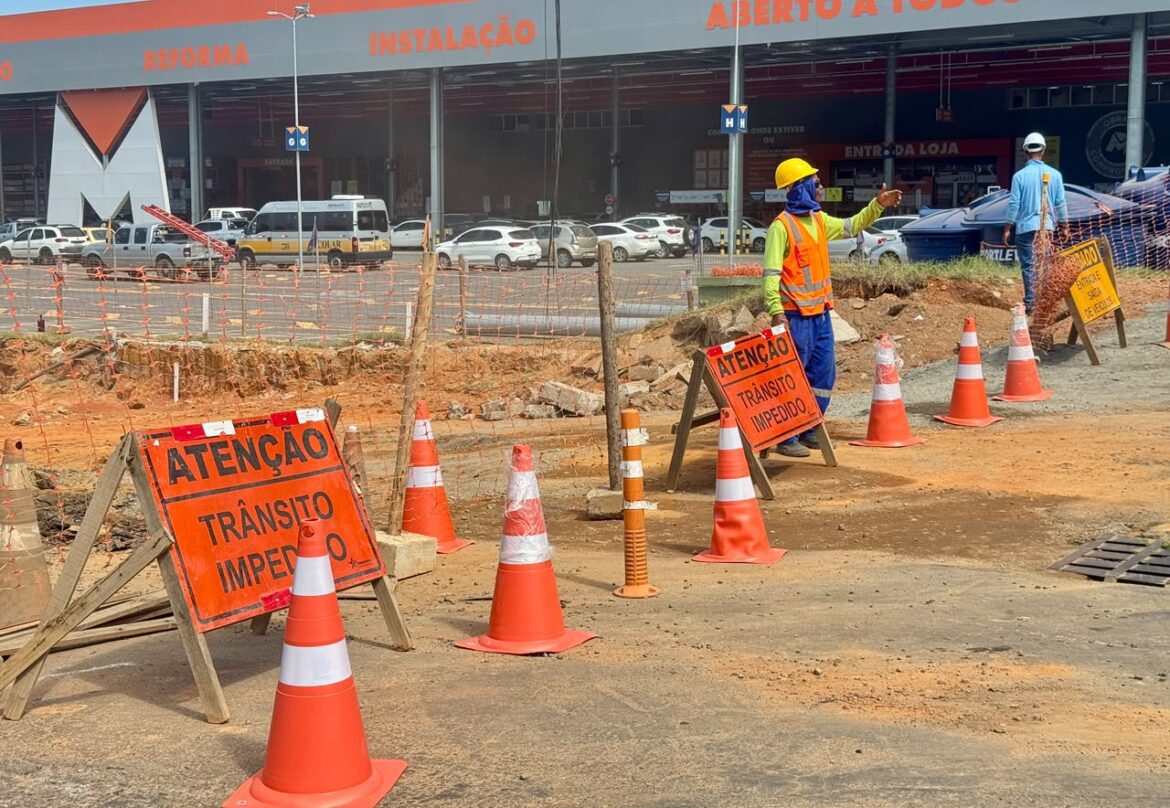 Interdição na Avenida Mário Gurgel altera trânsito no sentido Viana; veja alternativas
