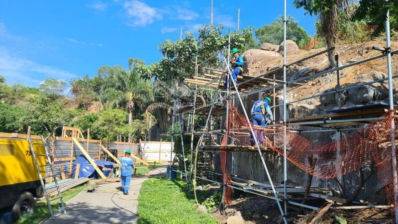 Iniciada obra de contenção de encosta no Parque Municipal Pedra da Cebola
