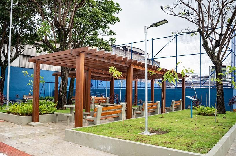 Nova praça traz alegria para comunidade de Jardim Carapina