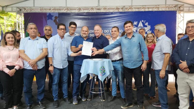 Casagrande anuncia investimentos em Pancas com pavimentação de ruas e implantação de nova unidade de saúde