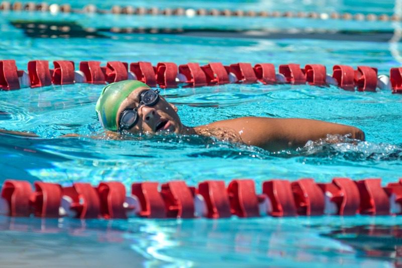 Atletas paralímpicos do Álvares Cabral brilham no circuito nacional de natação e garantem 27 medalhas