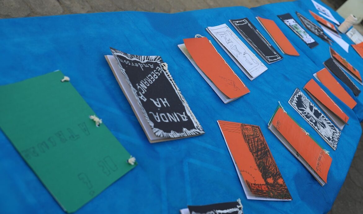 Arte e literatura ganham vida em oficina do Centro Pop de Cariacica com a participação de pessoas em Situação de Rua