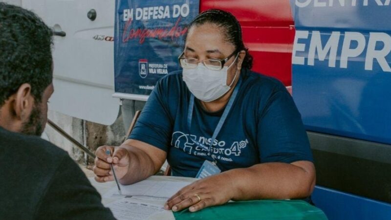 Moradores do Ibes desfrutam de serviços gratuitos proporcionados pela Caravana do Desenvolvimento