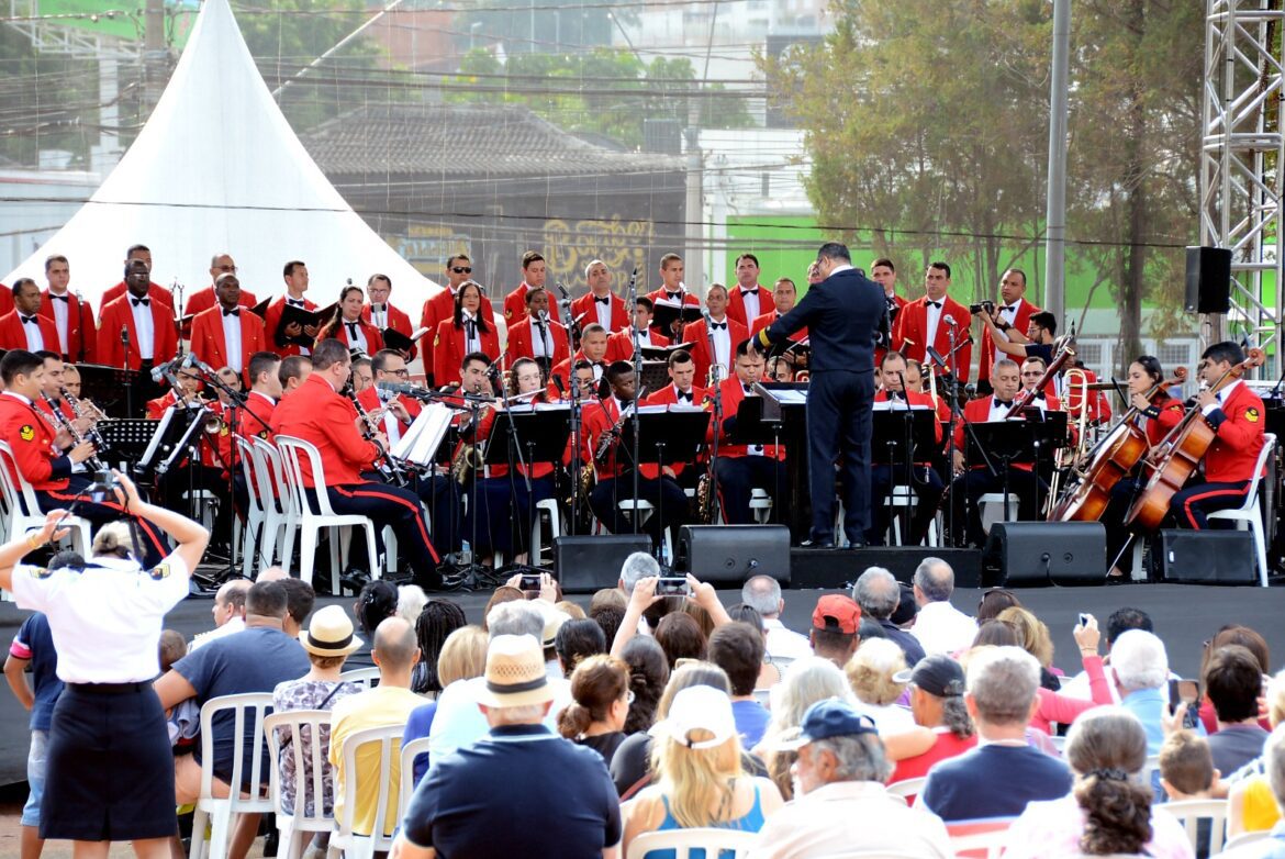 Banda Sinfônica da Marinha do Brasil promete emocionar com sua apresentação na Pedra da Cebola