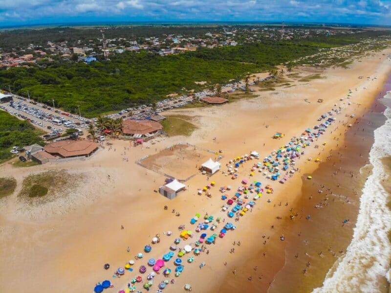 Prefeitura divulga programação de réveillon e verão nas praias de Linhares com mais de 80 atrações musicais