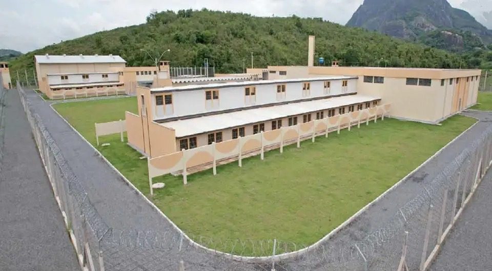 Quatro presos fogem do Centro de Detenção Provisória de Guarapari