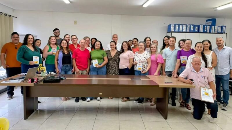 A 1ª Reunião Pedagógica 2024 em Baixo Guandu, Liderada pela Secretária Wanderleia Rodrigues de Assunção, é Maraca de Novidades!