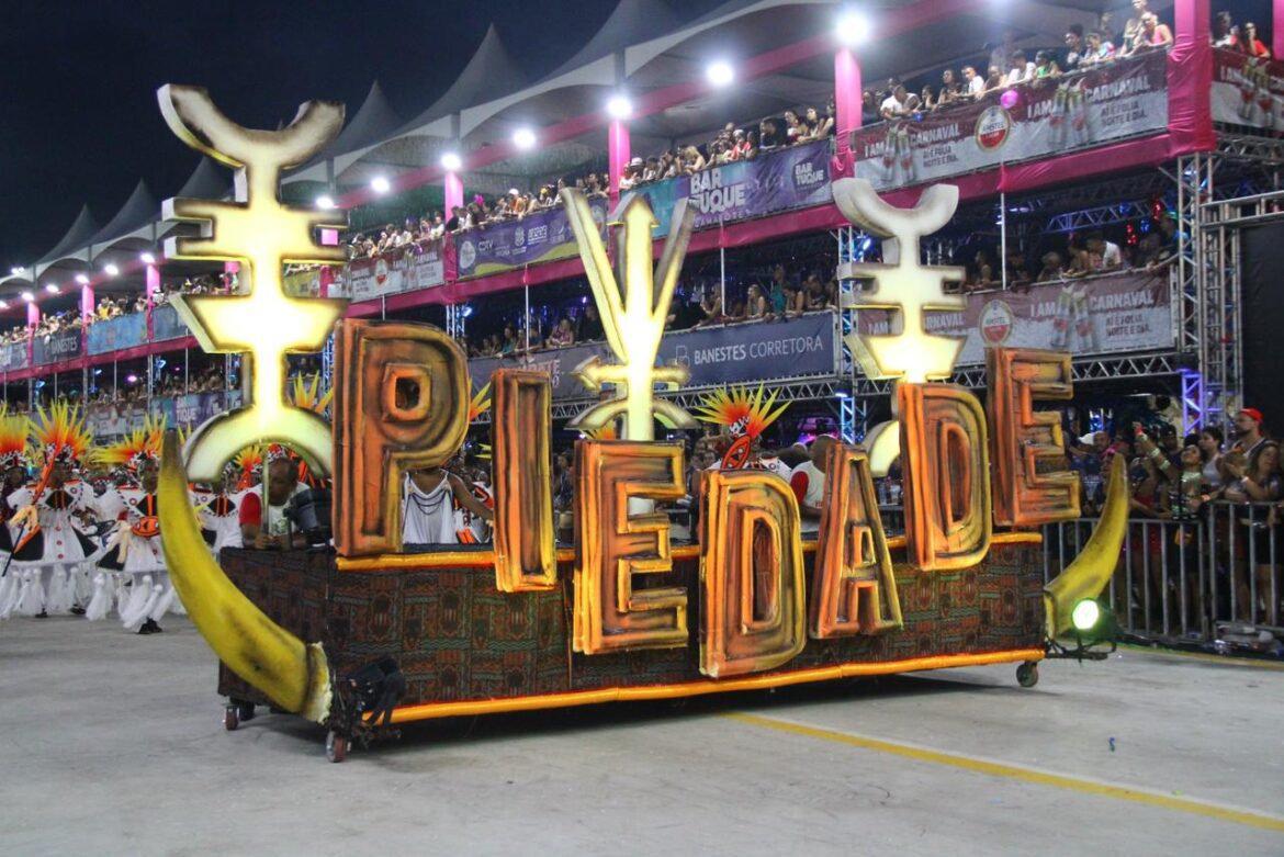 Unidos da Piedade Celebra História de sua Comunidade na Avenida do Sambão do Povo