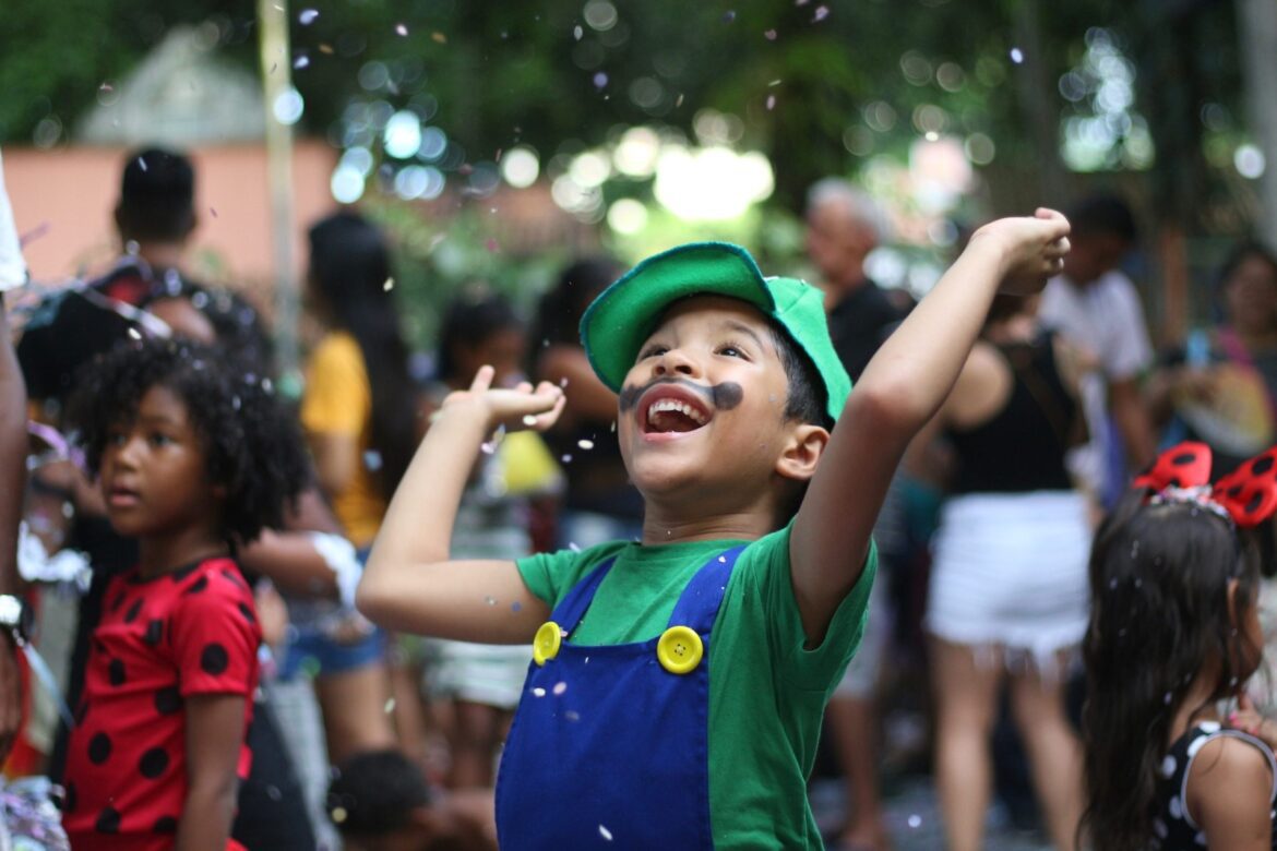 Carnavalzinho de Vitória Inicia Sábado(10) com Atividades Divertidas para os Mini-Foliões