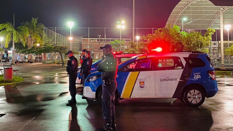 Guarda Municipal de Vitória realiza operação noturna para fiscalização e segurança viária
