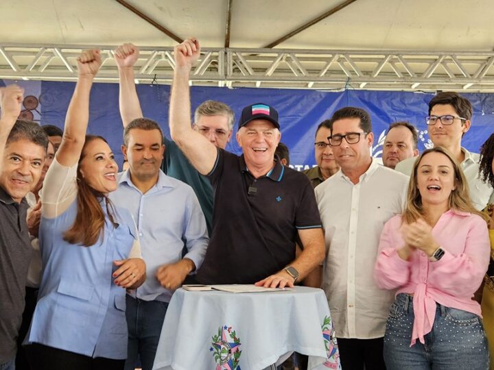 Governador Inaugura Obras e Revela Plano de Investimentos em Vila Pavão
