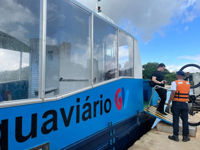 Melhoria da Frota Aquaviária com a Chegada de Barco de Dois Andares